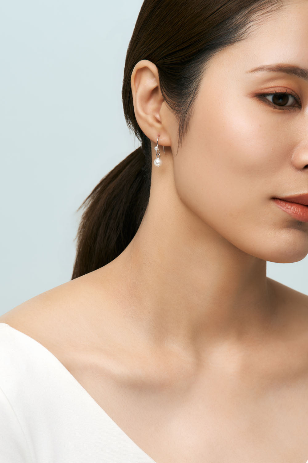 PEARL HOOK PIERCE