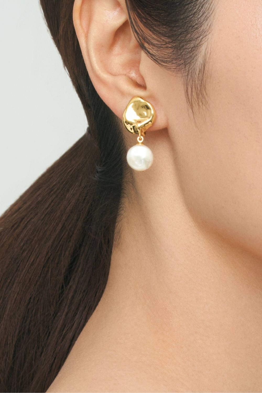 Metal & coin pearl earing