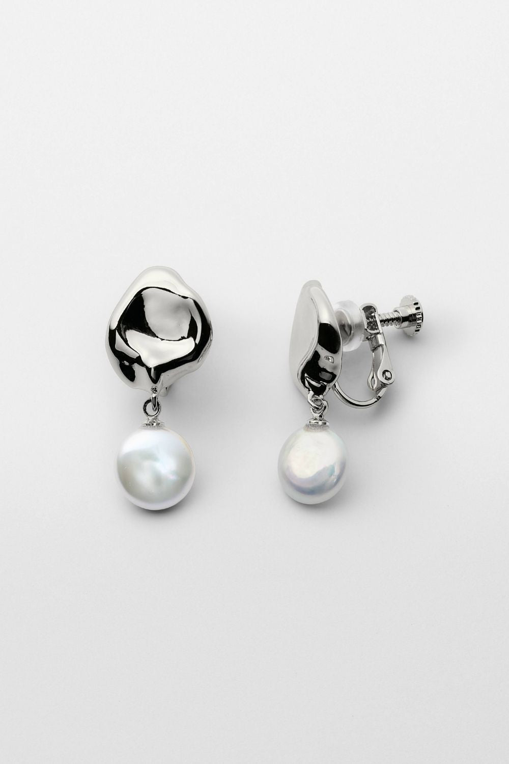 Metal & coin pearl earing