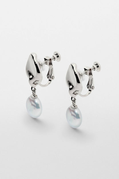 Metal & coin pearl earing