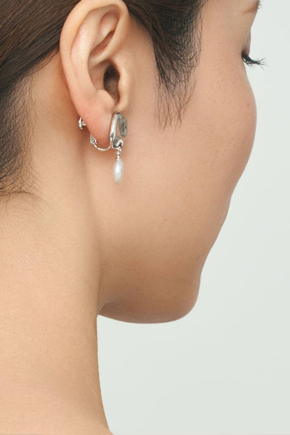 Metal & coin pearl earing