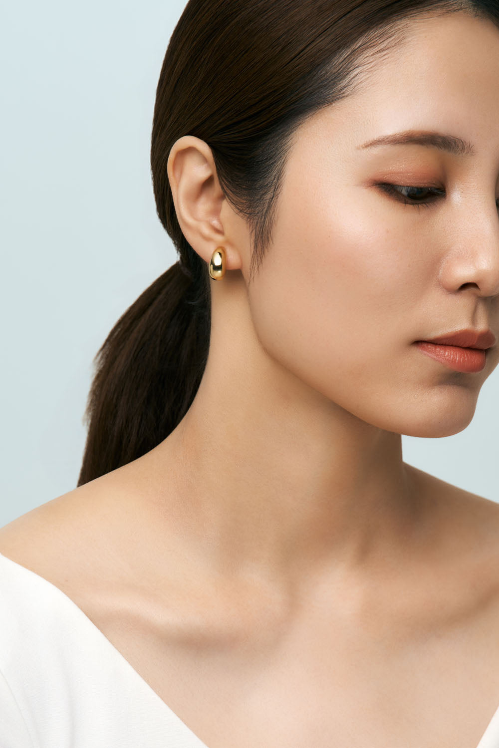 DROP CURL STUDS EARINGS