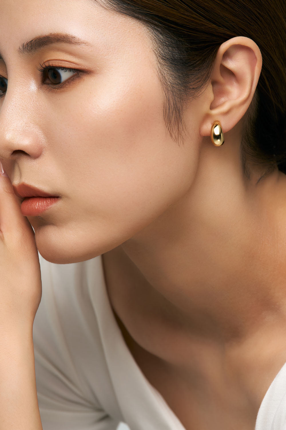 DROP CURL STUDS EARINGS
