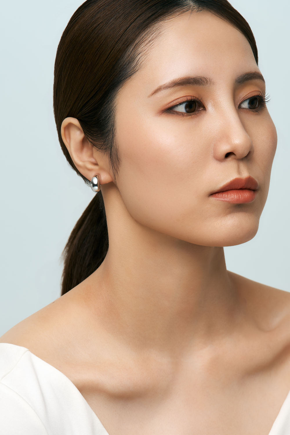 DROP CURL STUDS EARINGS