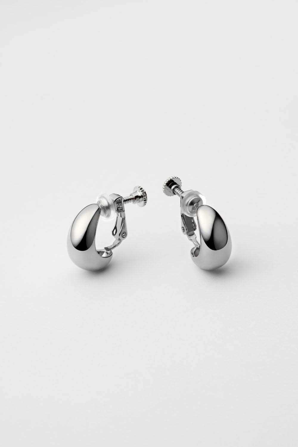DROP CURL STUDS EARINGS