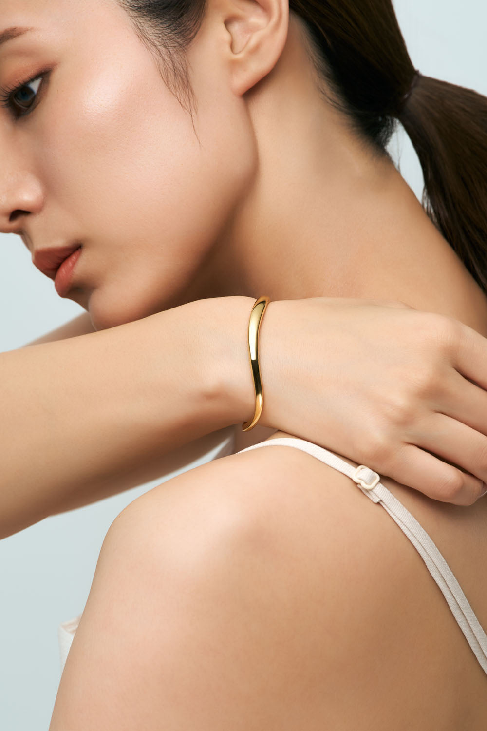 NUANCE LINE BANGLE - WAVE