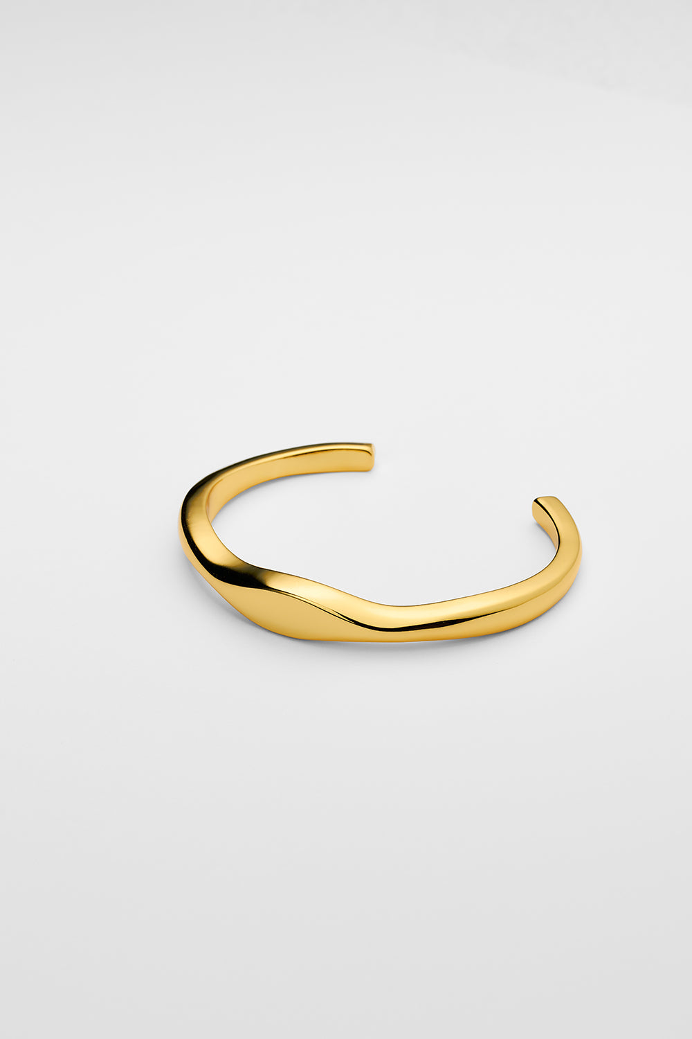 Nuance line bangle-oval