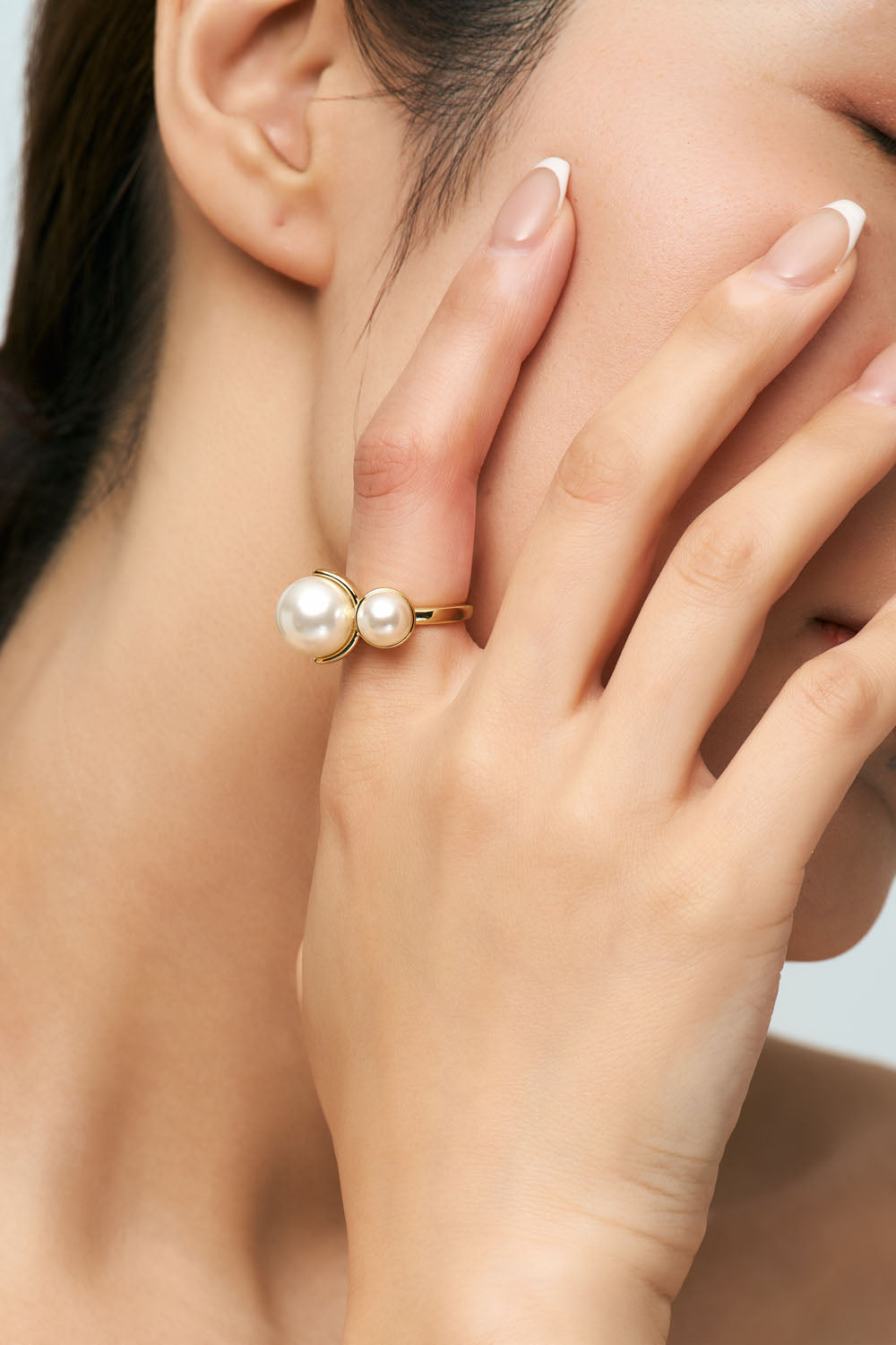 Double pearl free size ring