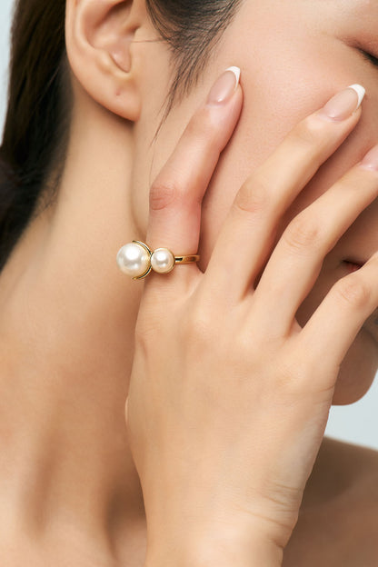 Double pearl free size ring