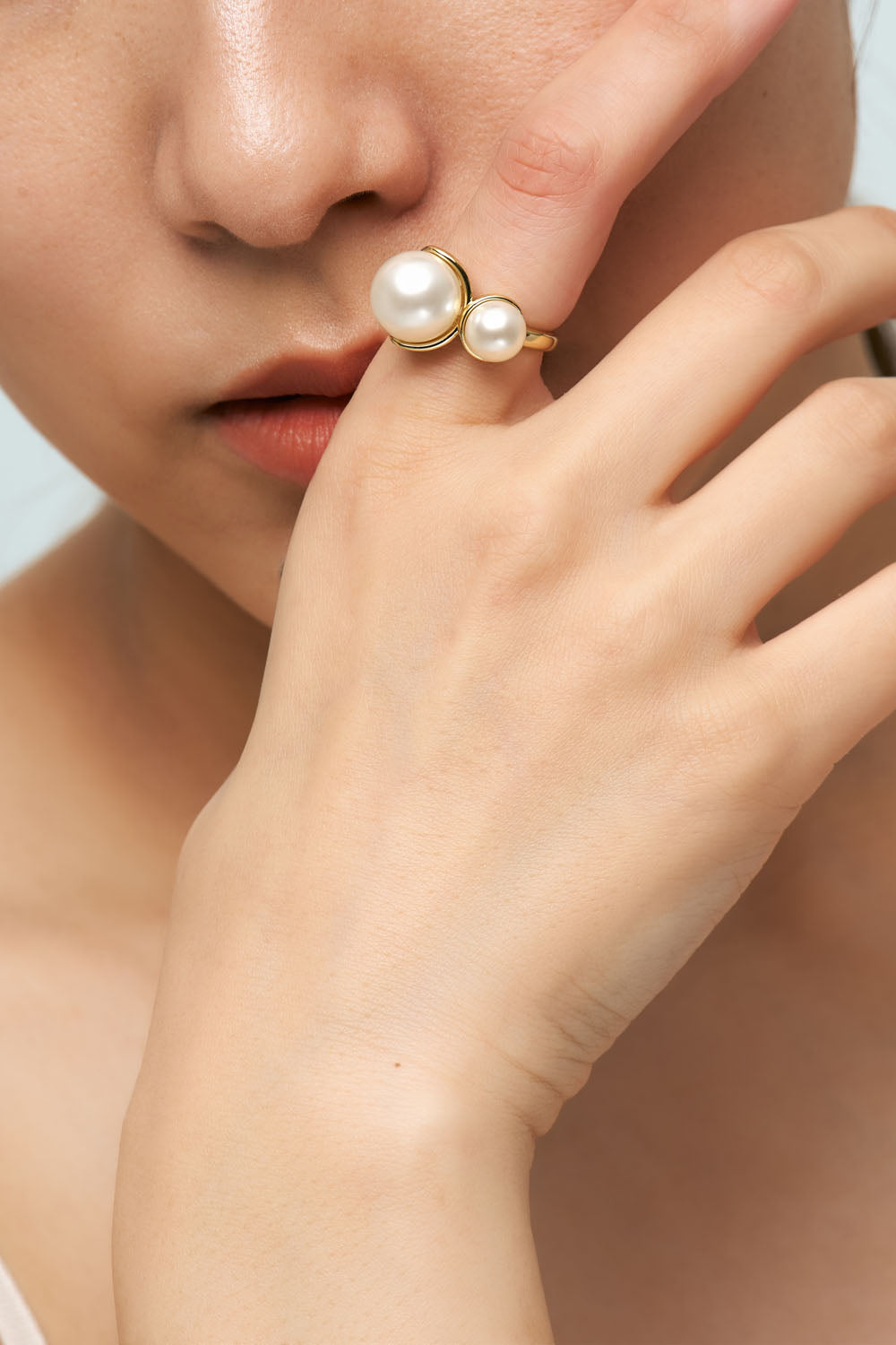 Double pearl free size ring