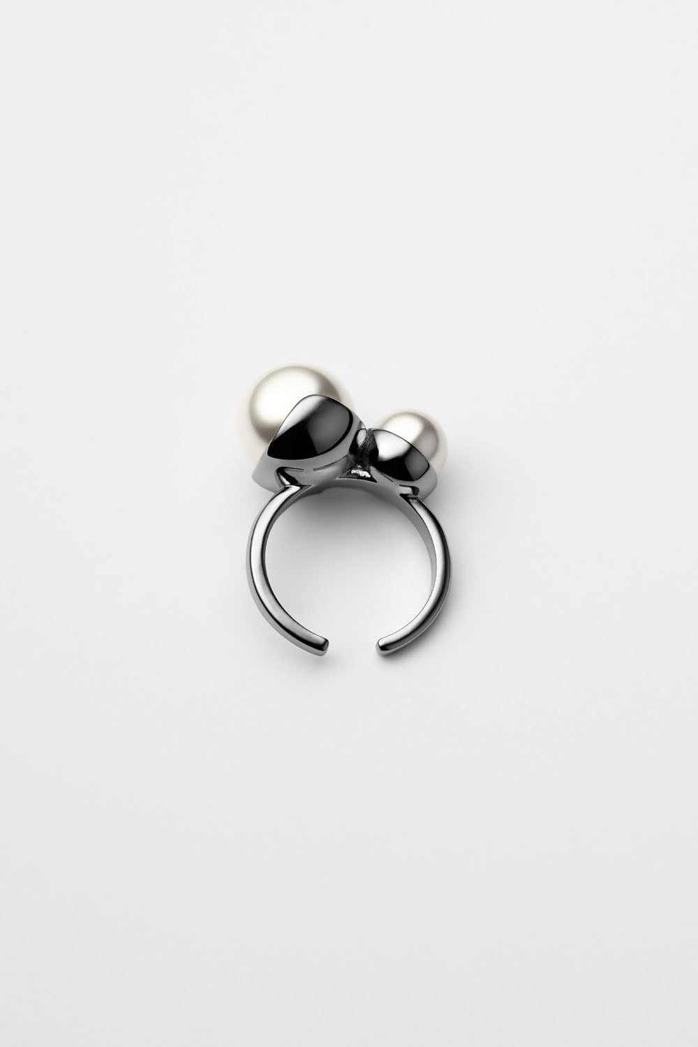 Double pearl free size ring