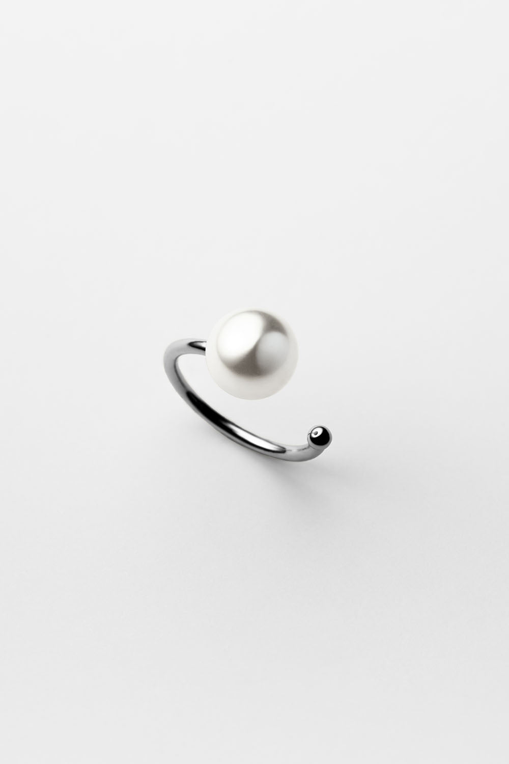 SINGLE PEAEL FREE SIZE RING
