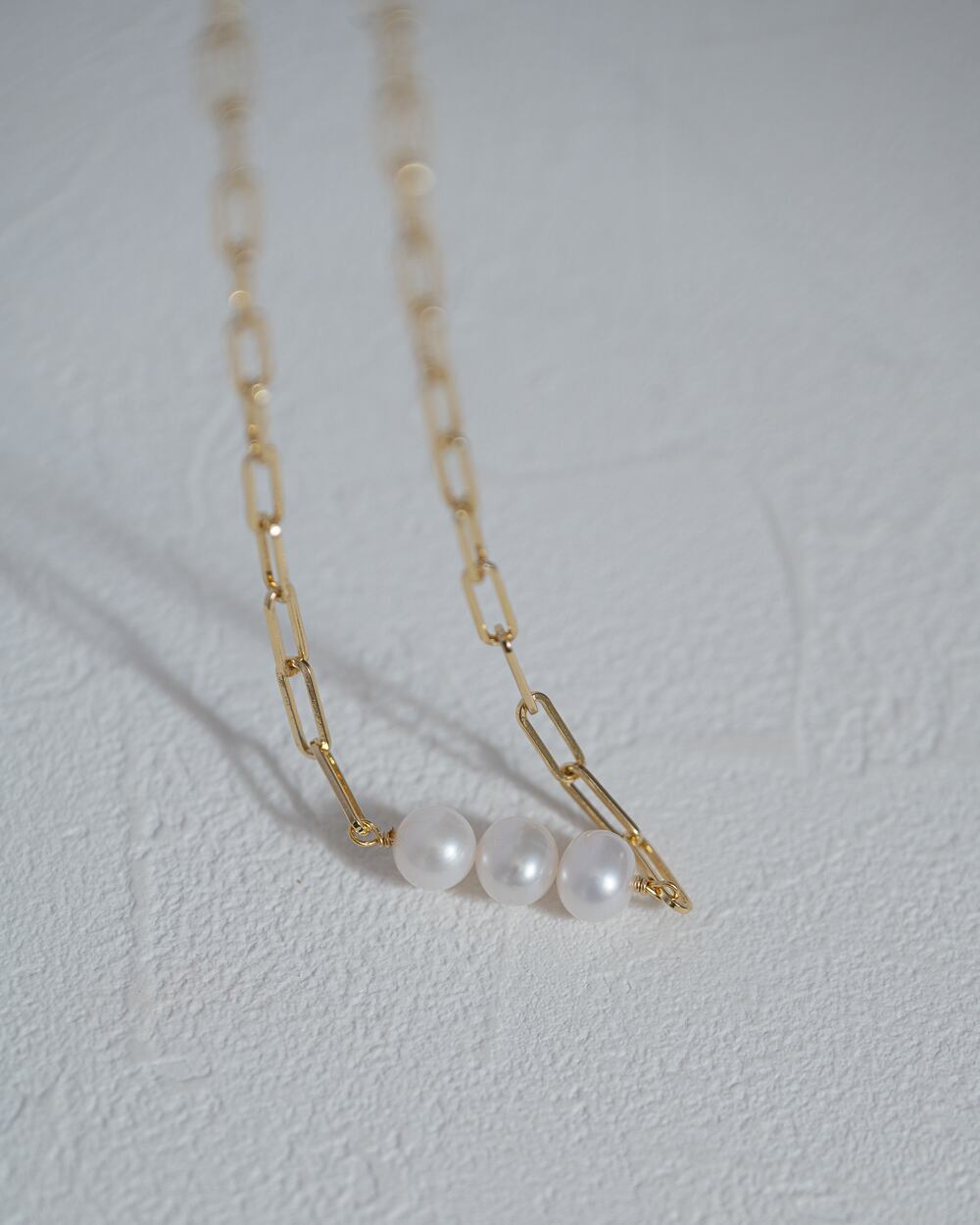 Clip chain pearl necklace