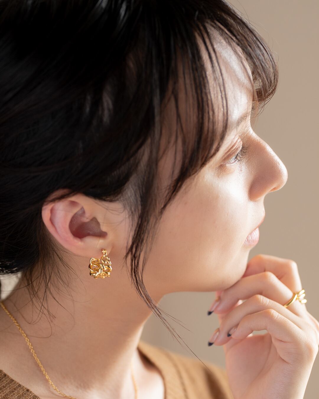 Bold chain design pierce