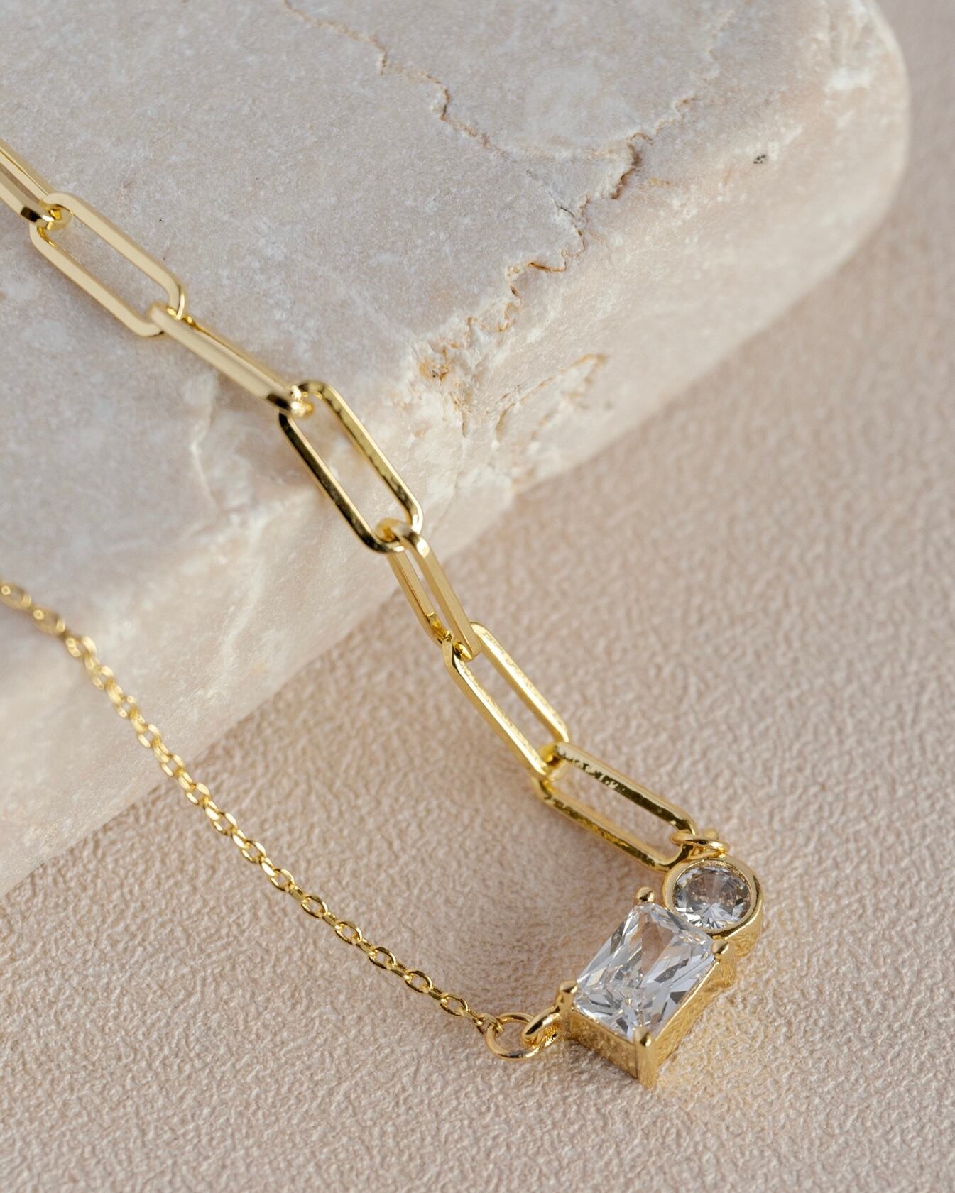Asymmetry chain+CZ necklace