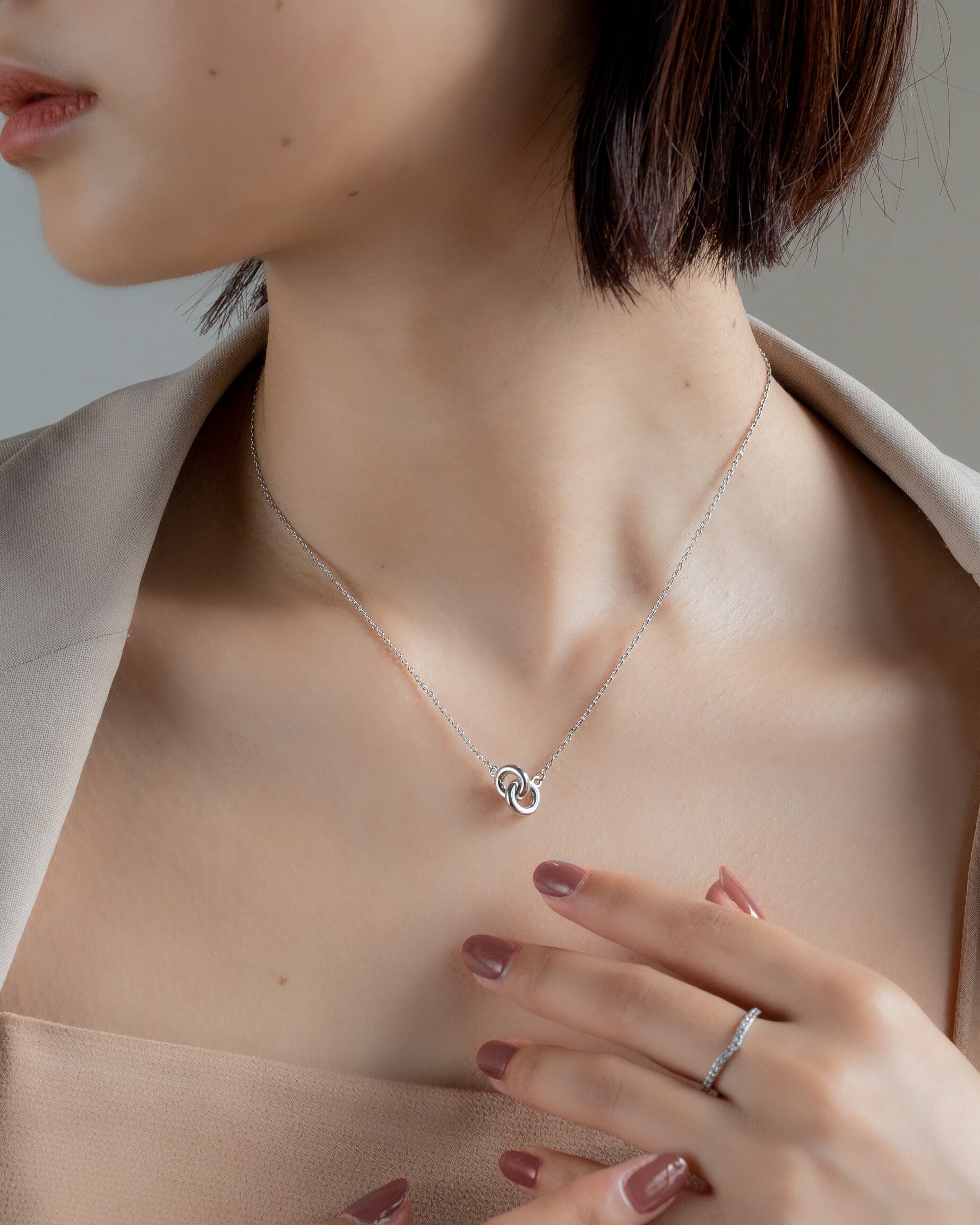 Twin circle necklace