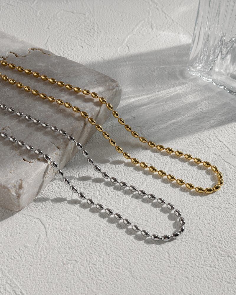 Metal beads necklace